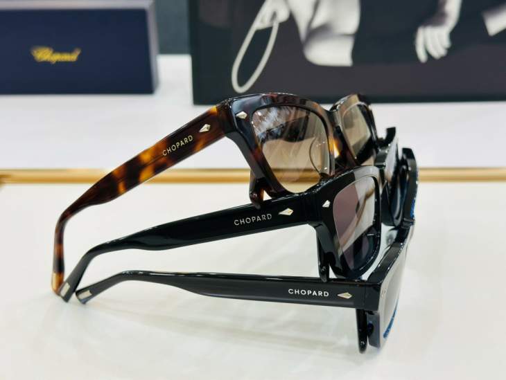 Picture of Chopard Sunglasses _SKUfw64327512fw